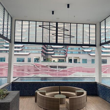 Reizz Residence By Leo Suites Куала Лумпур Екстериор снимка
