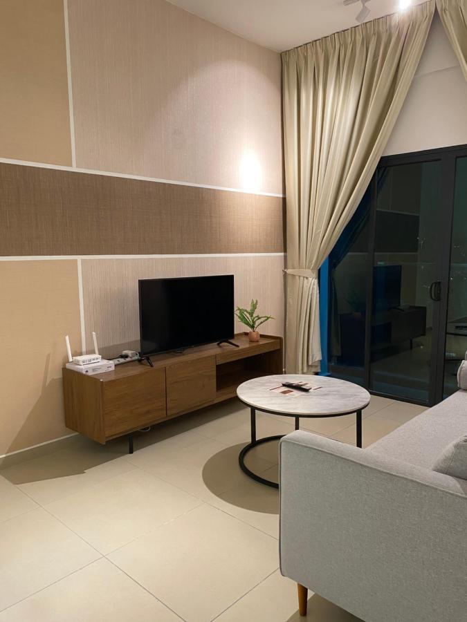 Reizz Residence By Leo Suites Куала Лумпур Екстериор снимка