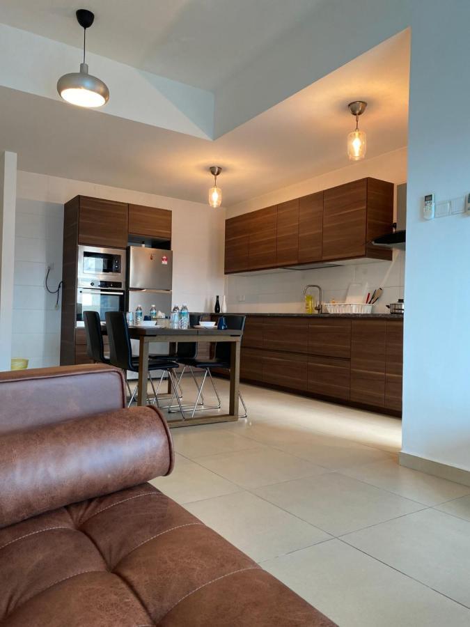 Reizz Residence By Leo Suites Куала Лумпур Екстериор снимка