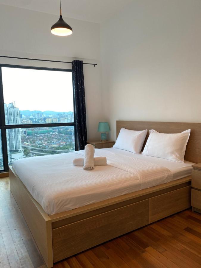Reizz Residence By Leo Suites Куала Лумпур Екстериор снимка