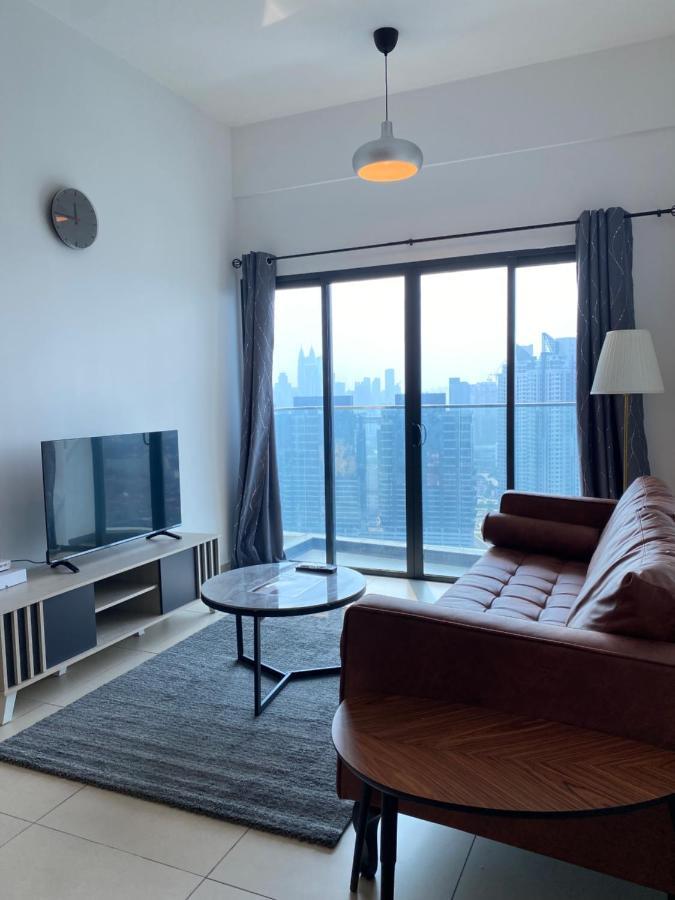 Reizz Residence By Leo Suites Куала Лумпур Екстериор снимка