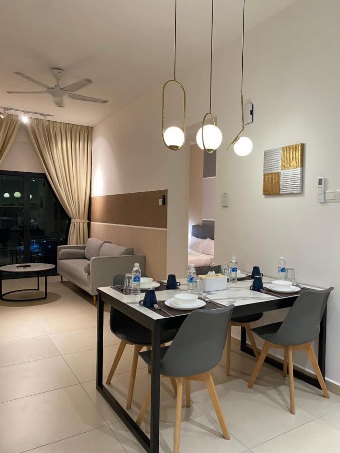 Reizz Residence By Leo Suites Куала Лумпур Екстериор снимка