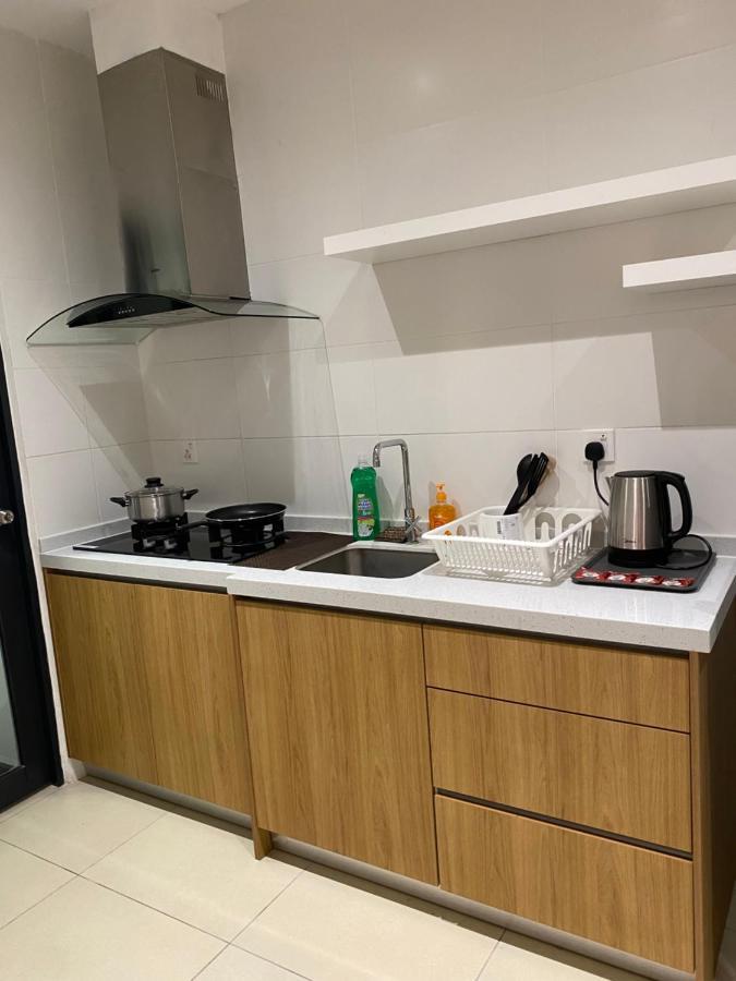 Reizz Residence By Leo Suites Куала Лумпур Екстериор снимка