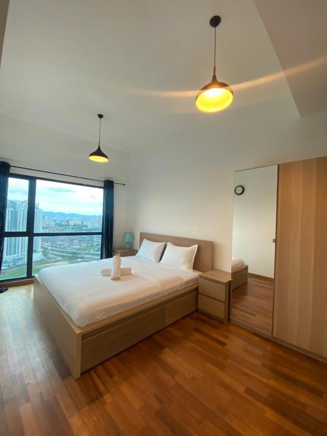 Reizz Residence By Leo Suites Куала Лумпур Екстериор снимка