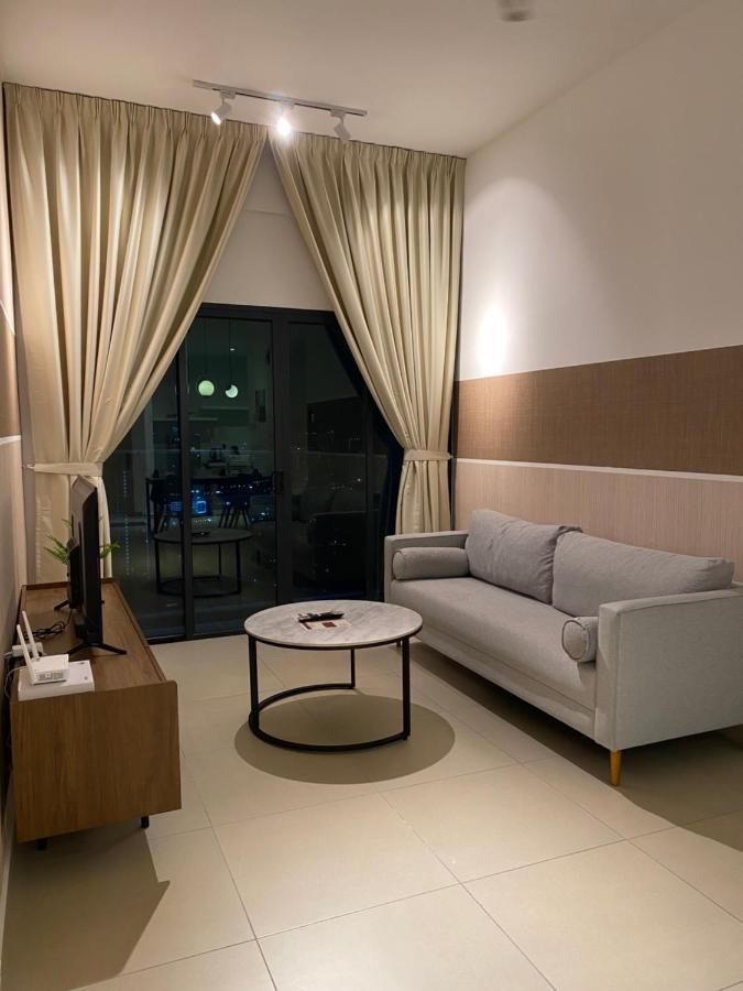 Reizz Residence By Leo Suites Куала Лумпур Екстериор снимка