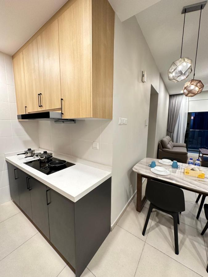 Reizz Residence By Leo Suites Куала Лумпур Екстериор снимка