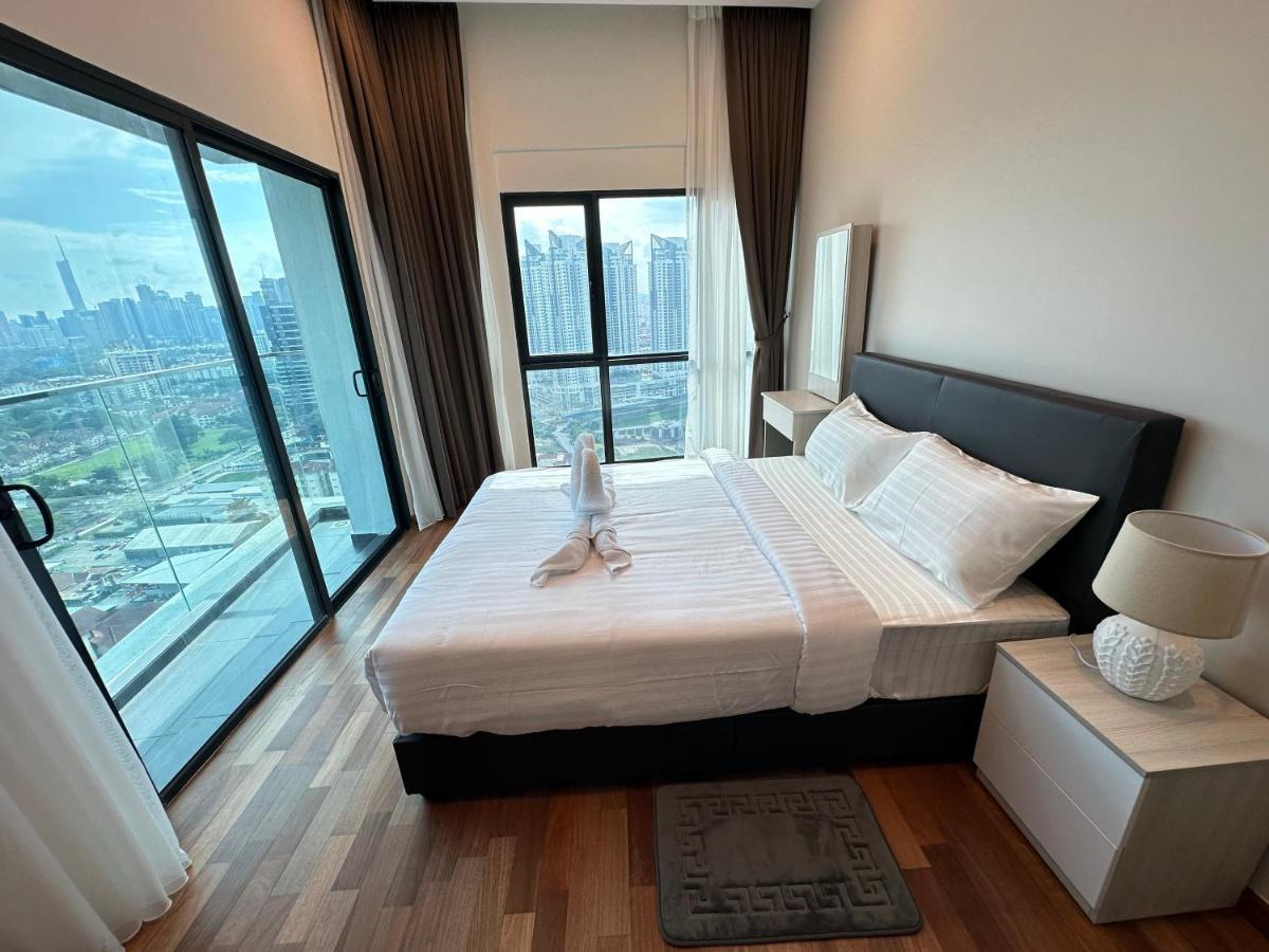 Reizz Residence By Leo Suites Куала Лумпур Екстериор снимка